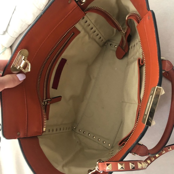 Burnt orange Valentino bag with cross body and top handle. - Picture 2 of 5